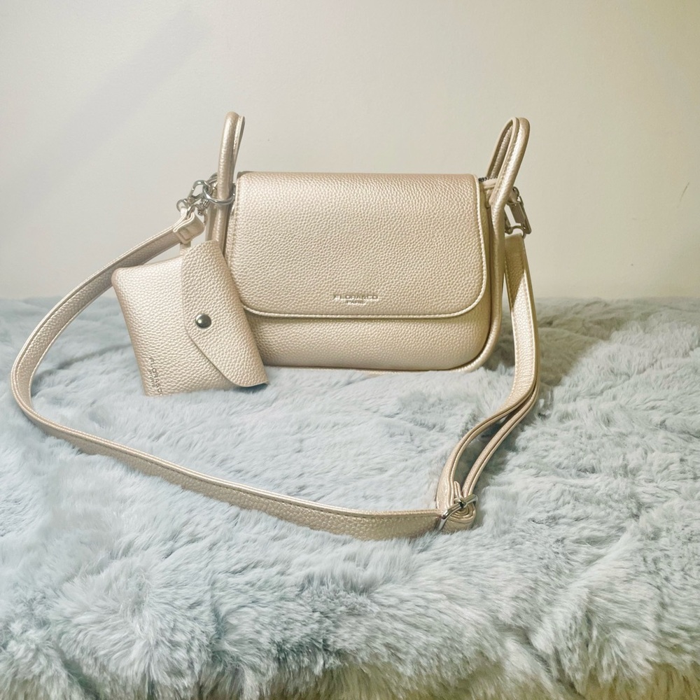 Chic Cream Crossbody Bag with Pouch